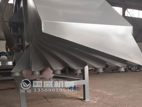 輕型直線震動篩選機 輕型直線震動篩選機